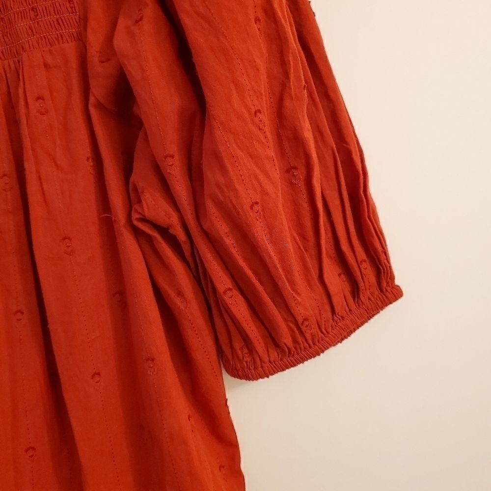 ‎Women's Peasant Top - Universal Thread

XS - Picture 4 of 5